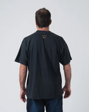 Lade das Bild in den Galerie-Viewer, Crowned Tee