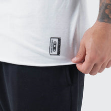 Cargar imagen en el visor de la galería, Camiseta Choke Republic Heel Fire Club