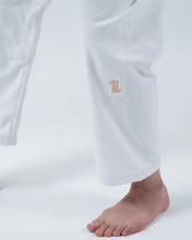 Lade das Bild in den Galerie-Viewer, BJJ Kimono (Gi) Kingz The One V2 Damen - Weiss