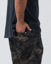 Lade das Bild in den Galerie-Viewer, Kingz Casual Shorts- Camo