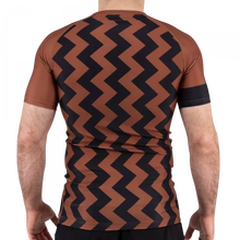 Charger l'image dans la galerie, Scramble Ranked Rashguard V5- Brun