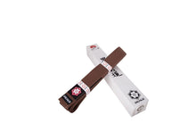 Charger l'image dans la galerie, Cinturón Kanji "Original" - Marrón - StockBJJ