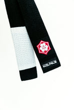 Carregar imagem no visualizador da galeria, Cinturón Kanji "Original" - Negro con barra Blanca - StockBJJ
