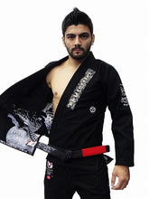 Carregar imagem no visualizador da galeria, Kimono BULLTERRIER Jiu Jitsu Gi Mushin Ver.8.0. - Negro - StockBJJ