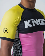Carregar imagem no visualizador da galeria, RashGuard Kingz Retro Manga curta