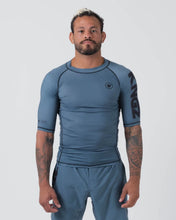 Carregar imagem no visualizador da galeria, RashGuard Kingz Kore v2 Manga curta- azul
