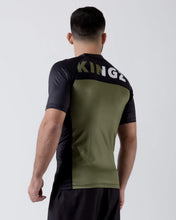 Carregar imagem no visualizador da galeria, Rashguard Kingz Krown Manga curta