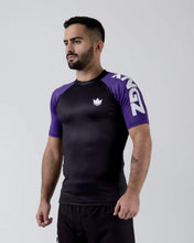 Carregar imagem no visualizador da galeria, Rashguard Kingz classificou a manga curta de desempenho - roxo