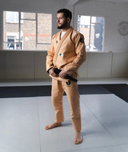 Lade das Bild in den Galerie-Viewer, Kimono BJJ (GI) Fortschritt M6 Mark 6-Pfirsich
