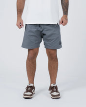 Charger l'image dans la galerie, Kingz Casual Shorts- Gris
