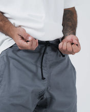 Charger l'image dans la galerie, Kingz Casual Shorts- Gris
