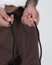 Cargar imagen en el visor de la galería, Kingz Casual Shorts- Marrón
