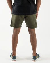 Cargar imagen en el visor de la galería, Kingz Casual Shorts- Verde Militar
