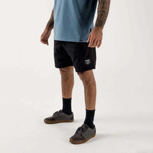 Carregar imagem no visualizador da galeria, Shorts casuais kingz- preto
