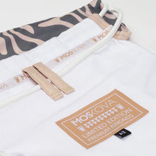 Load image into Gallery viewer, Kimono BJJ (Gi) Moskova 2026 Limited Edition- Coral Gi White
