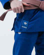 Lade das Bild in den Galerie-Viewer, BJJ Kimono (Gi) Kingz The One V2 Damen - Blau

