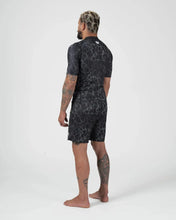Lade das Bild in den Galerie-Viewer, Acid Wash Rashguard
