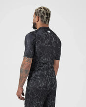 Lade das Bild in den Galerie-Viewer, Acid Wash Rashguard
