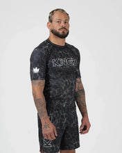 Lade das Bild in den Galerie-Viewer, Acid Wash Rashguard
