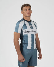 Charger l'image dans la galerie, Vintage Futebol Rashguard
