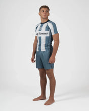 Charger l'image dans la galerie, Vintage Futebol Rashguard
