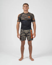 Lade das Bild in den Galerie-Viewer, Always Hunting Rashguard

