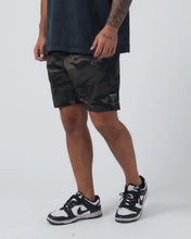 Lade das Bild in den Galerie-Viewer, Kingz Casual Shorts- Camo
