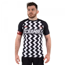 Carregar imagem no visualizador da galeria, Scramble Ranked Rashguard V5- Preto
