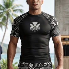 Charger l'image dans la galerie, Mohi Koa Black SS Rashguard
