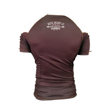 Carregar imagem no visualizador da galeria, Moya Brand Rashguard Scuderia III Manga Corta - Marrón - StockBJJ
