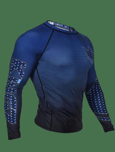 Carregar imagem no visualizador da galeria, Kingz Crown 3.0 Ranked Rash Guard- Azul - StockBJJ

