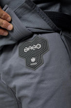Load image into Gallery viewer, Kimono Kingz Nanõ 2.0 - Gris - StockBJJ
