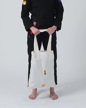 Charger l&#39;image dans la galerie, Kimono bjj (gi) kingz la seule femme - l&#39;édition -negro
