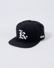 Charger l&#39;image dans la galerie, Kingz Old English K Snapback-White

