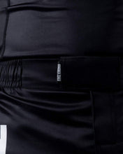 Charger l&#39;image dans la galerie, Kingz- né pour gouverner les shorts noirs
