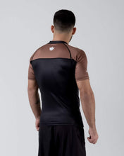 Carregar imagem no visualizador da galeria, RashGuard Kingz classificou a manga curta de desempenho - marrom
