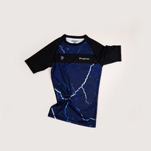 Carregar imagem no visualizador da galeria, Progresso Rashguard de mármore azul

