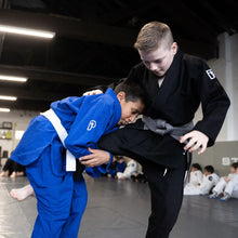 Charger l&#39;image dans la galerie, Kimono BJJ (GI) Progress Kids The Academy - Noir - Ceinture Blanc inclus
