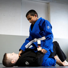 Charger l&#39;image dans la galerie, Kimono BJJ (GI) Progress Kids The Academy - Noir - Ceinture Blanc inclus
