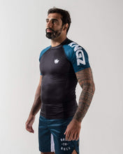 Load image into Gallery viewer, Rashguard Kingz Born to Rule Short Sleeve
