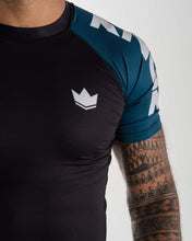 Load image into Gallery viewer, Rashguard Kingz Born to Rule Short Sleeve
