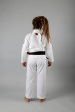 Charger l&#39;image dans la galerie, Kimono BJJ (GI) Kingz Classic 3.0 Femme blanc avec ceinture blanche incluse
