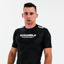 Lade das Bild in den Galerie-Viewer, Scramble Tactic Rashguard- schwarz
